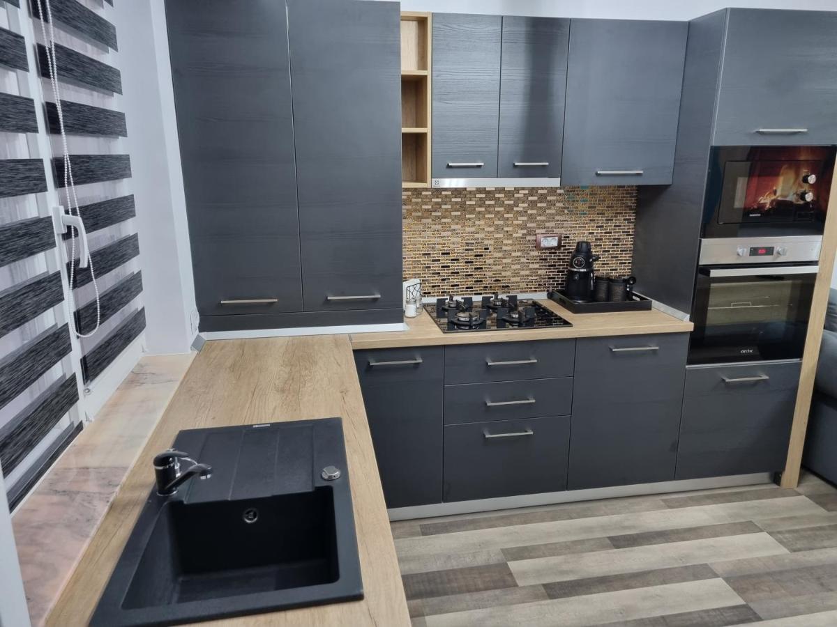 Luxury Apartments Bacau Ngoại thất bức ảnh